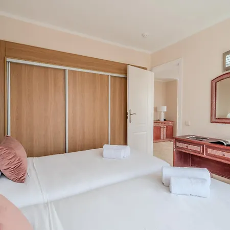 Apartament Obsidian Santa Maria *